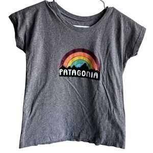 Patagonia Girl’s Gray Tee Rainbow Logo 100% Cotton Size XL 14